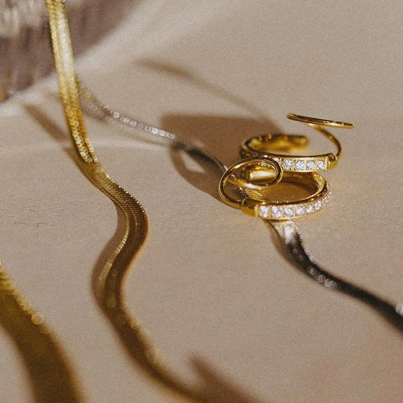 Diamond Double Twist Hoop Ear Ring